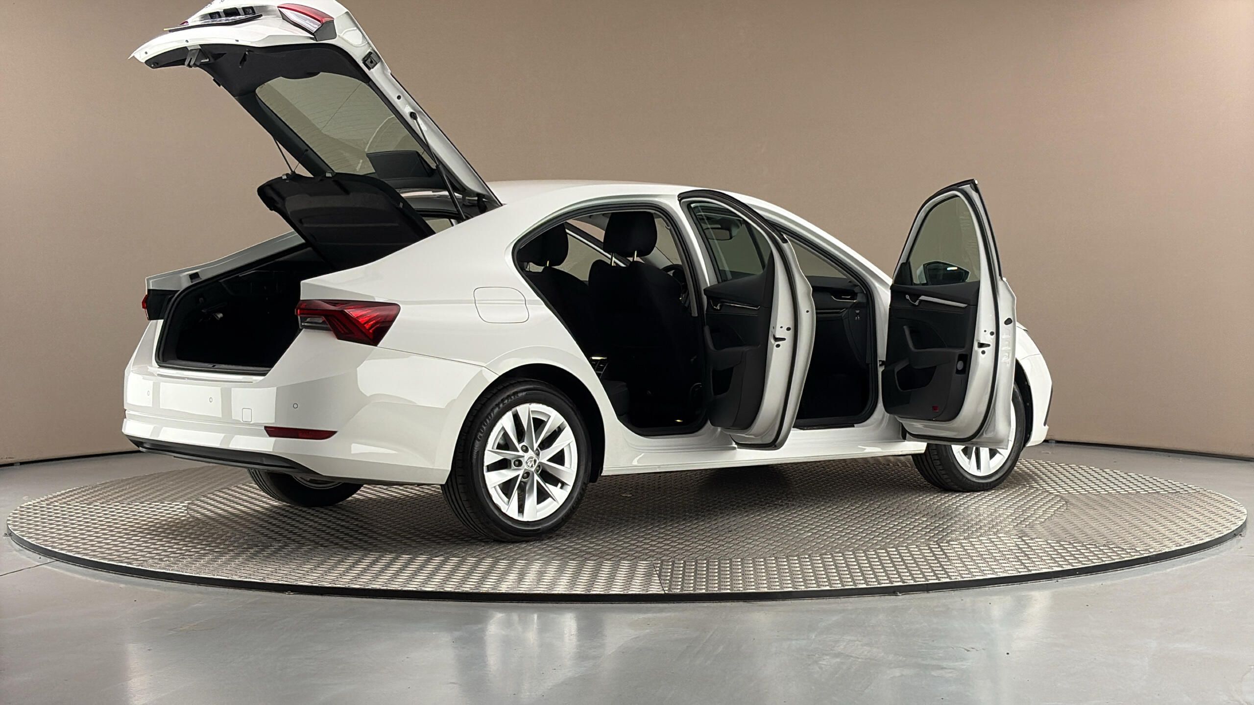 Škoda Octavia, 2.0 TDI Style - fotka 6