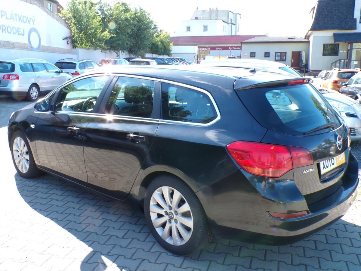Opel Astra, 1,7 CDTi - fotka 6