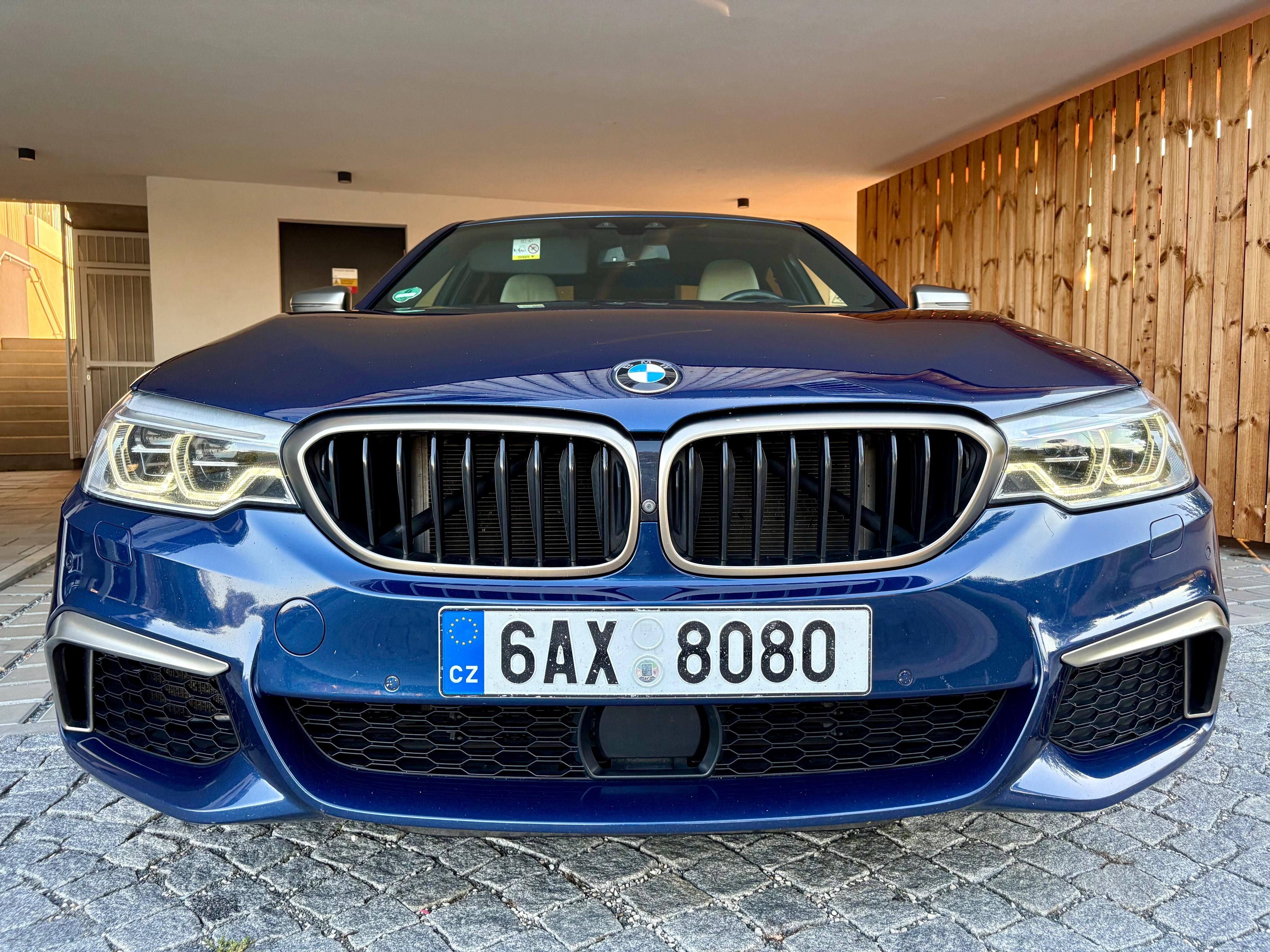BMW Řada 5, M550i G30, ČR, M Sport, H & K - fotka 5