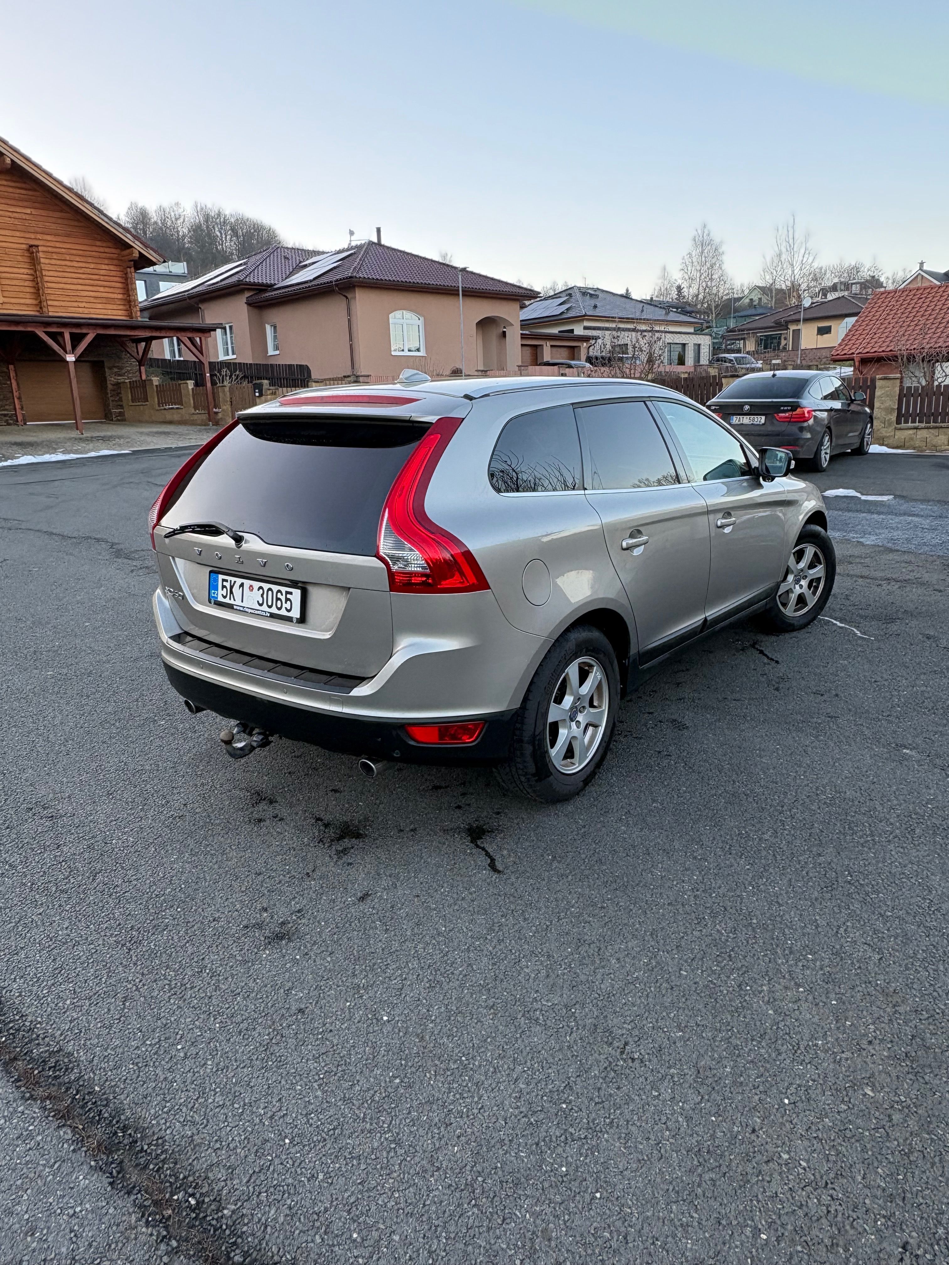 Volvo XC60, D5,158Kw,AWD,188000,MAX VÝBAVA - fotka 6