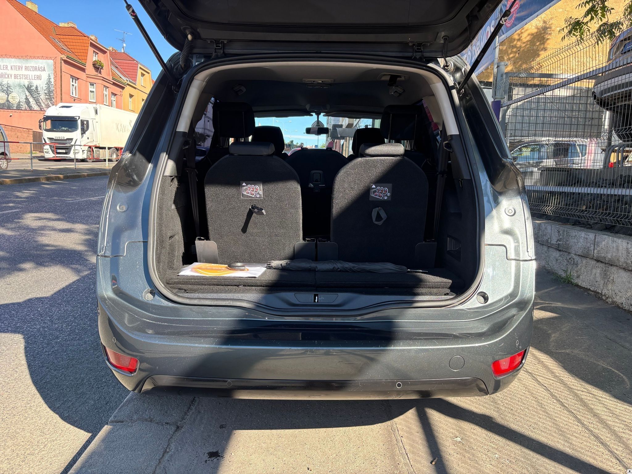 Citroën Grand C4 Picasso, 1.6HDi.7MÍST.DPH.ČR.1MAJ.DPH.Z - fotka 5