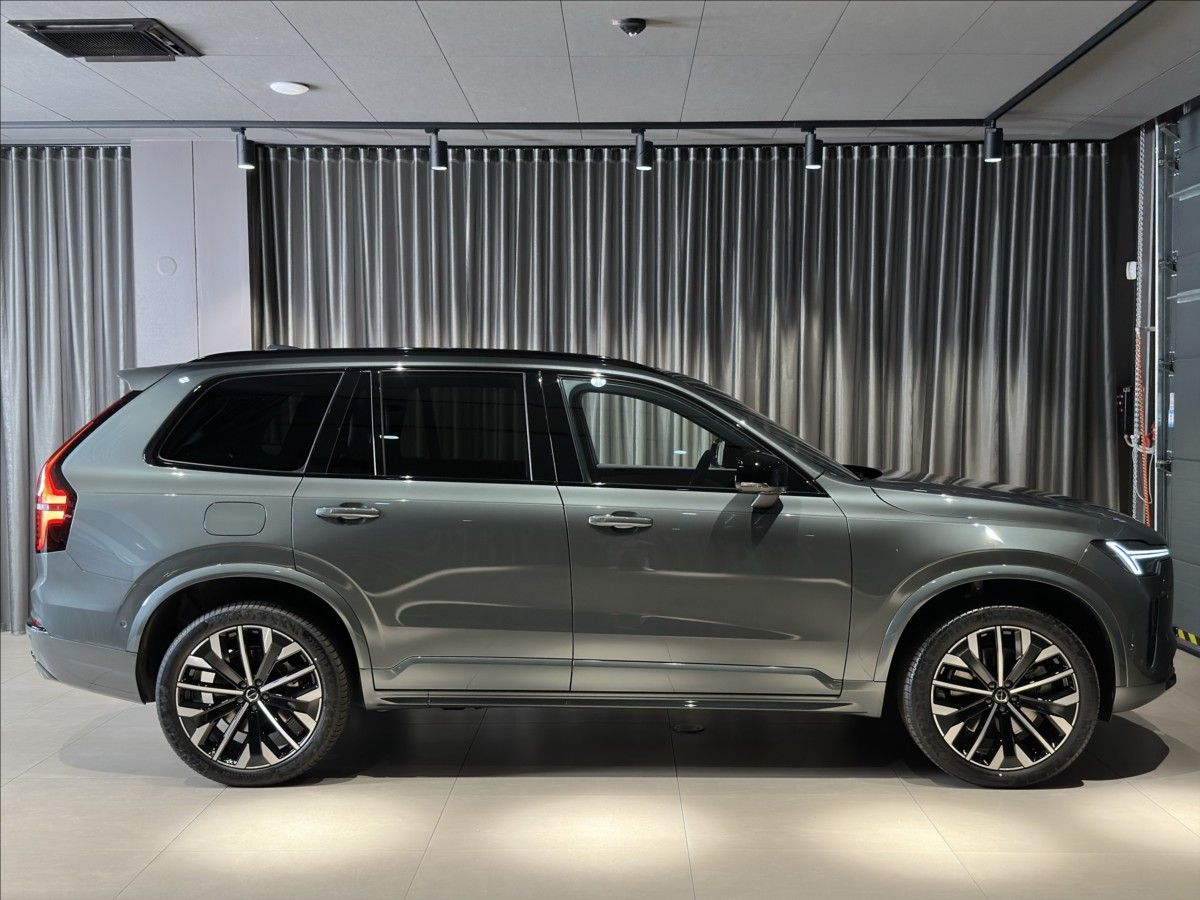 Volvo XC90, 2,0 T8  Plus Dark - fotka 3