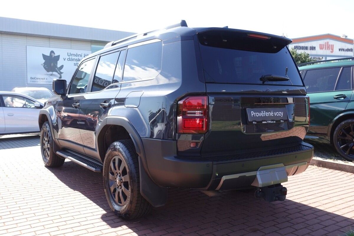 Toyota Land Cruiser, 2.8D4-D  8 AT Invincible - fotka 6