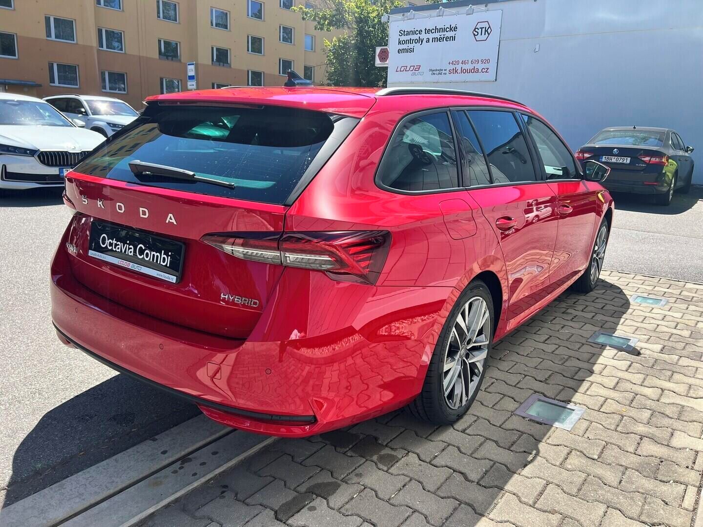Škoda Octavia, Combi Selection TS110/1.5A7F č - fotka 4
