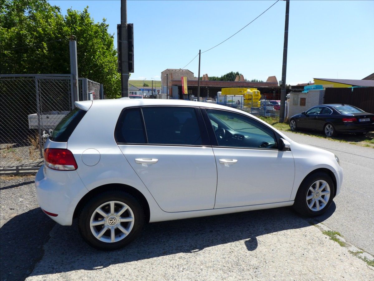 Volkswagen Golf, 1,6 TDI  KLIMA, BEZ KOROZE - fotka 5