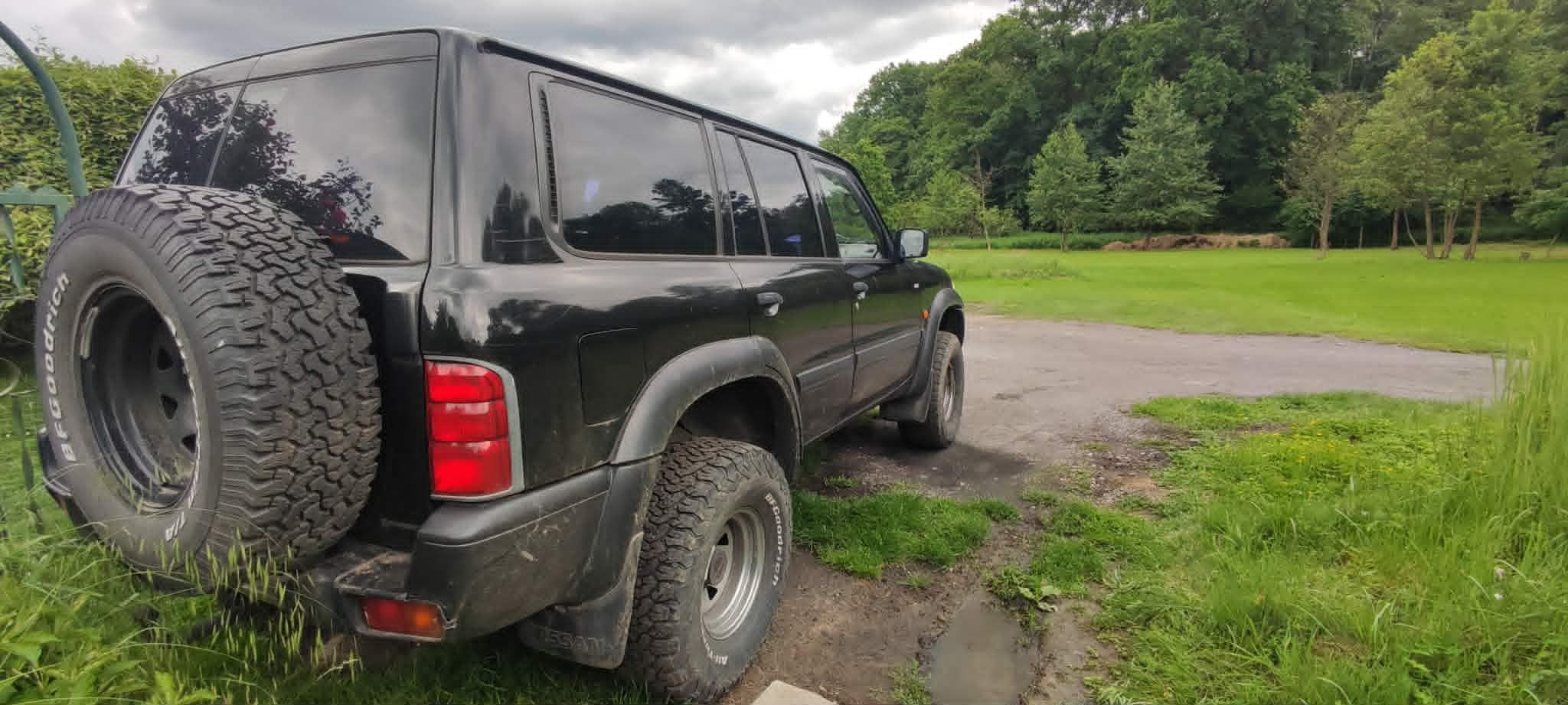 Nissan Patrol, Nissan Patrol Y61 wagon - fotka 3