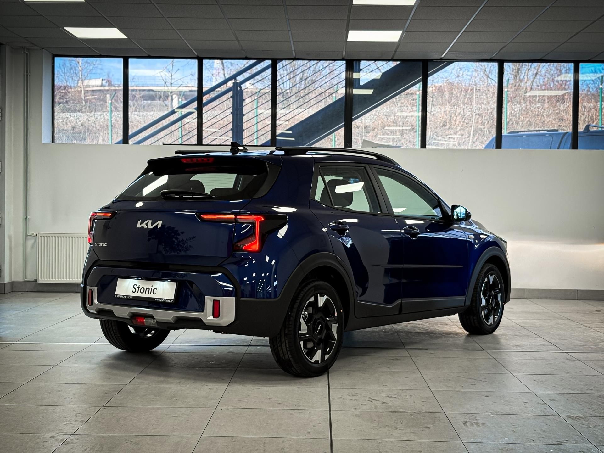 Kia Stonic, SPIN 1.0 T-GDi 6MT - fotka 4