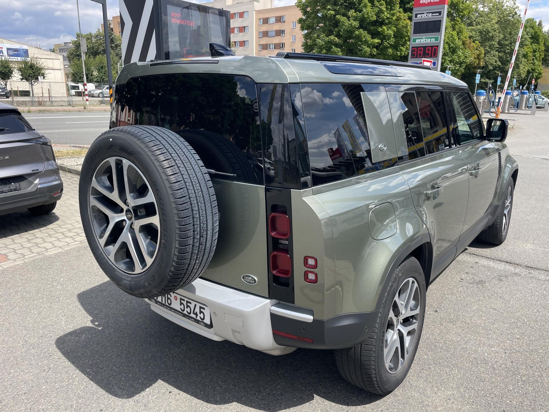 Land Rover Defender, D 300 SE AWD - fotka 4