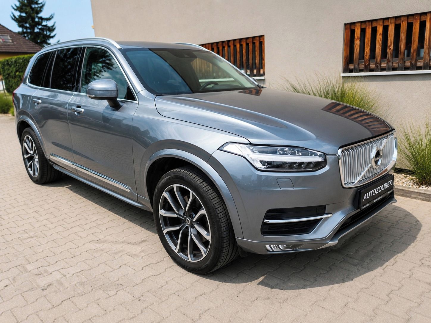 Volvo XC90, D5 AWD Inscription SERV VOLVO - fotka 2