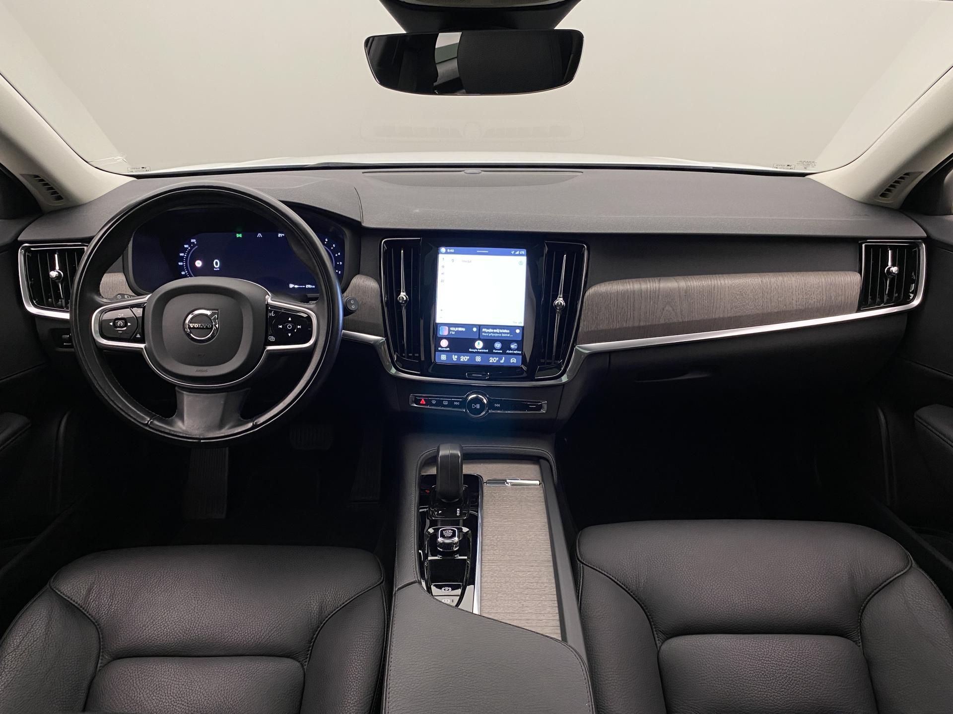 Volvo V90, CC B4 AWD PLUS AUT - fotka 2