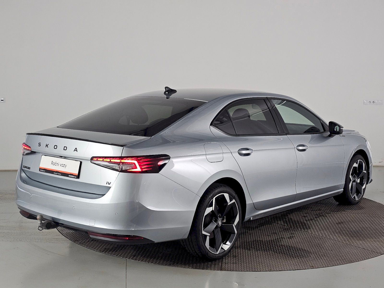 Škoda Superb, 1.5PHEV 205k SPORTLINE - fotka 2