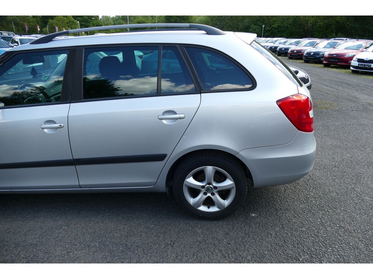 Škoda Fabia, 1,2TSI 63KW DIGI-KLIMA - fotka 6