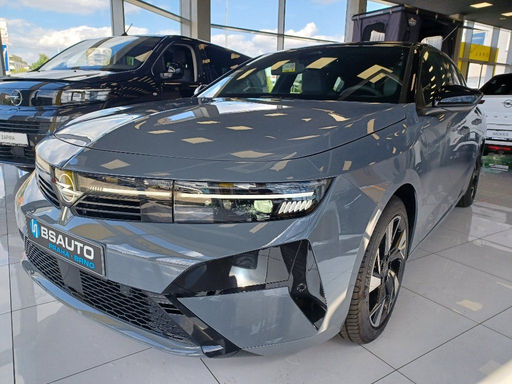 Opel Astra, ST GS Hybrid 1,2T 145k Automat - fotka 3
