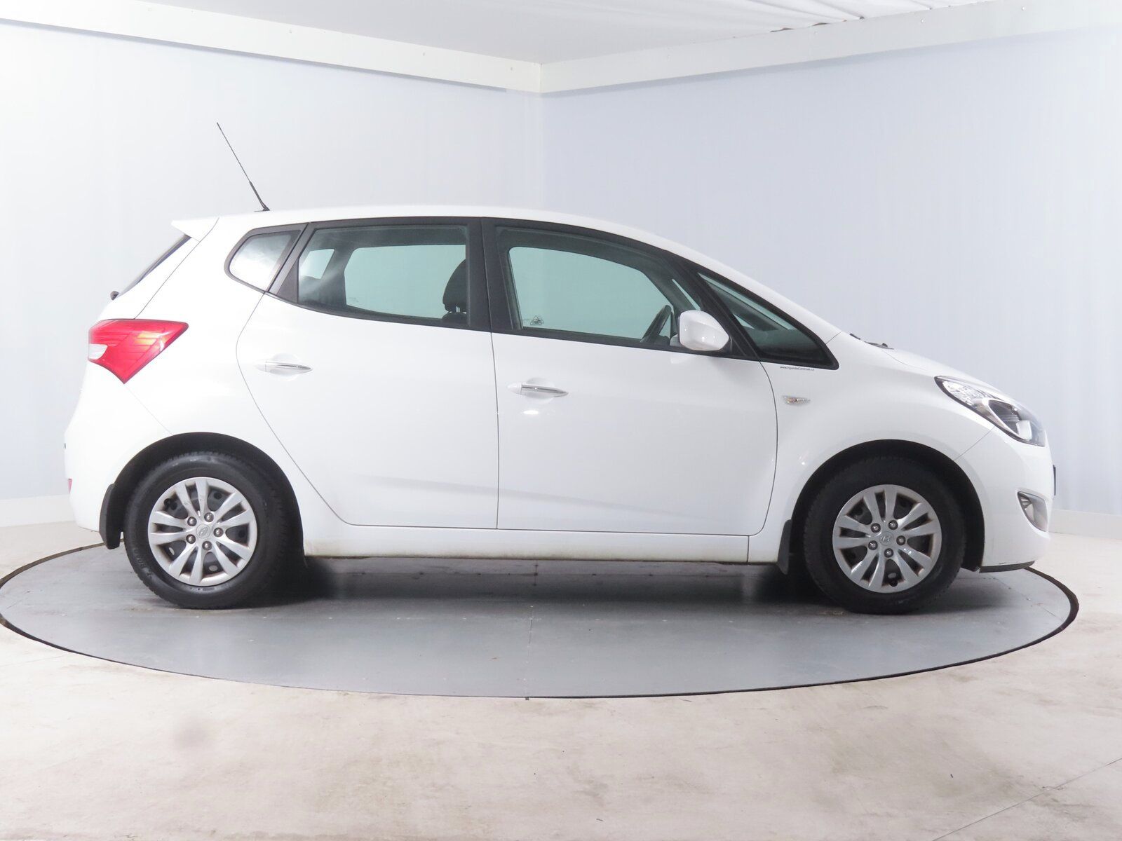 Hyundai ix20, 1.6 CVVT, Serv.kniha - fotka 6
