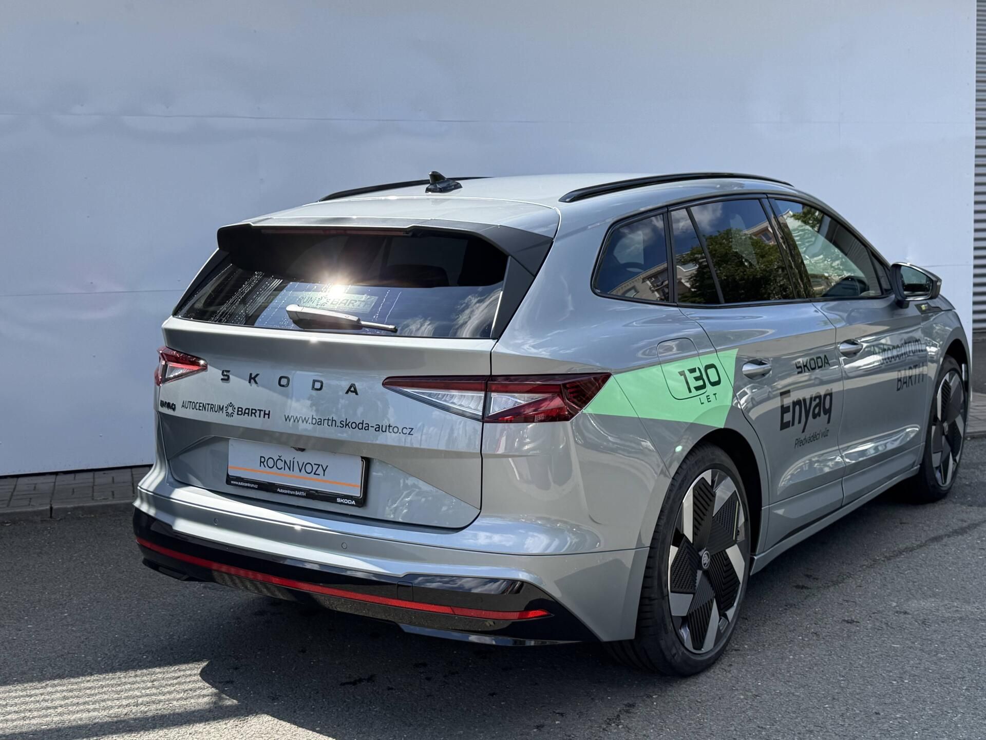 Škoda Enyaq, RS 4x4 84 kWh - fotka 2