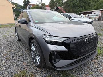 AUDI Q4 E-TRON 50 S-LINE
