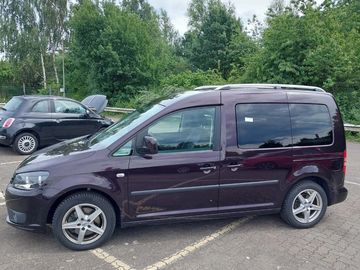 2.0Tdi DSG BUFÍK, ALCANTRA
