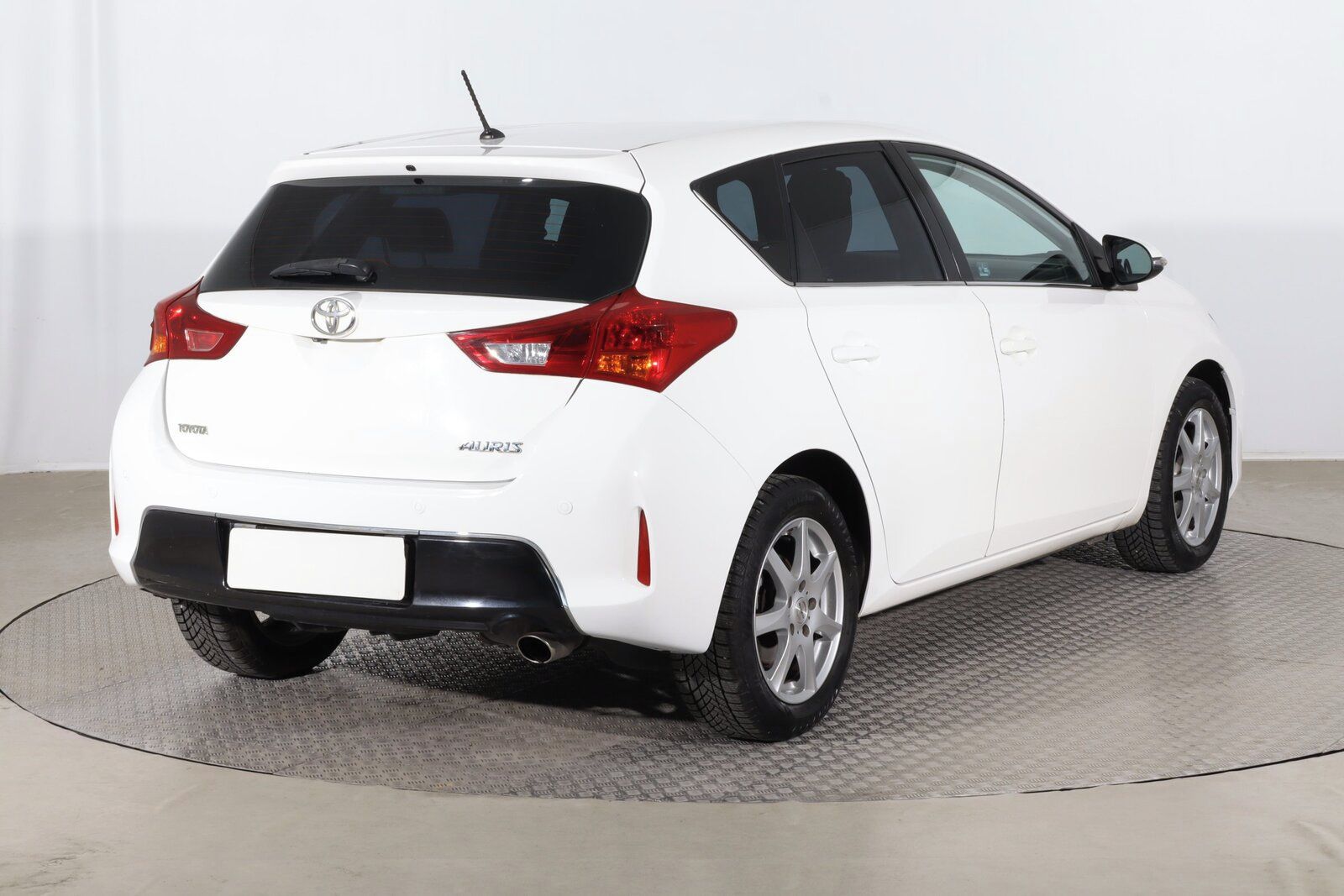 Toyota Auris, 1.6 Valvematic, Automat - fotka 5