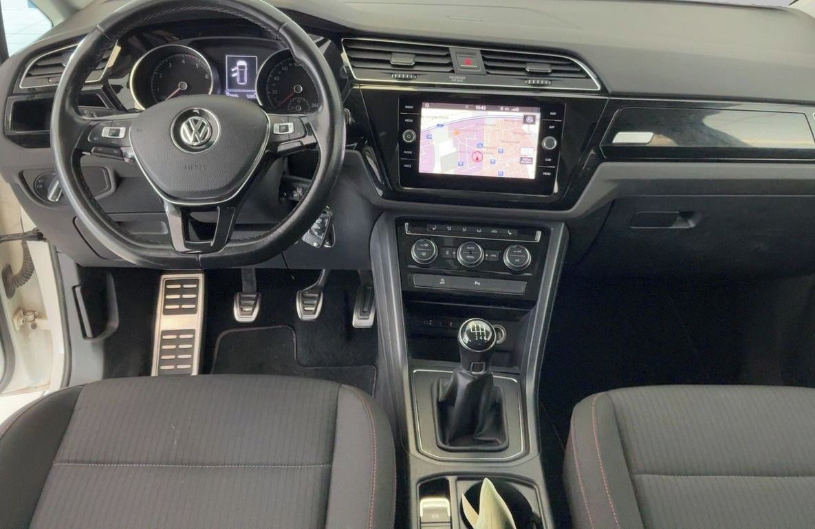 Volkswagen Touran, 1.4Tsi 110KW 7-MÍST BUFÍK TAŽN - fotka 2