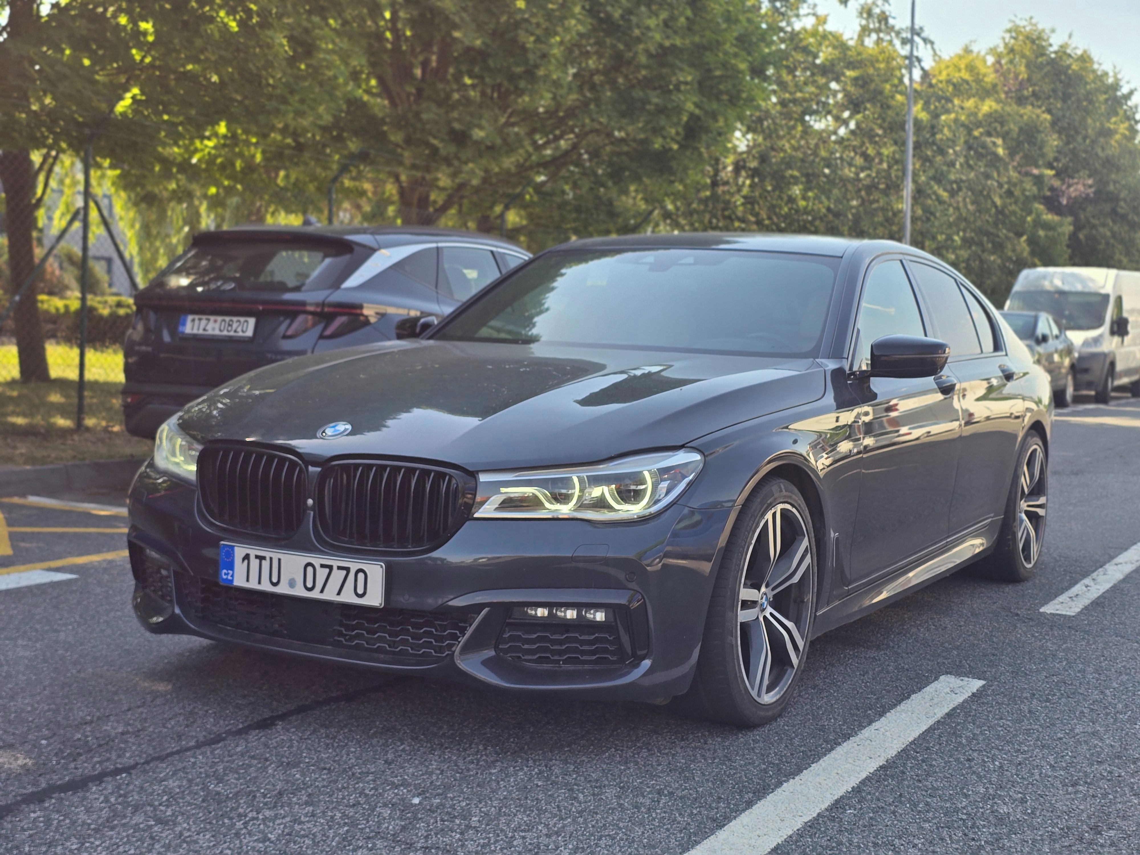 BMW Řada 7 - fotka 6