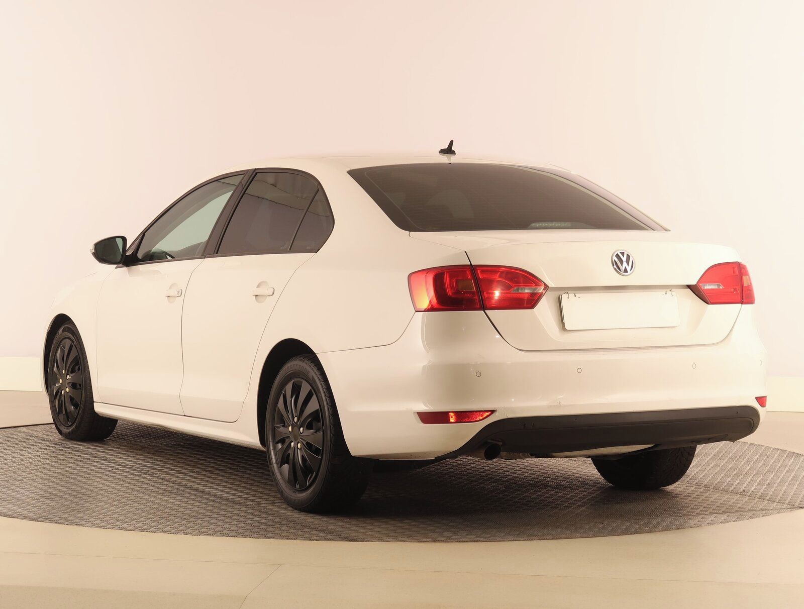Volkswagen Jetta, 1.6 TDI, Automatická klima - fotka 4
