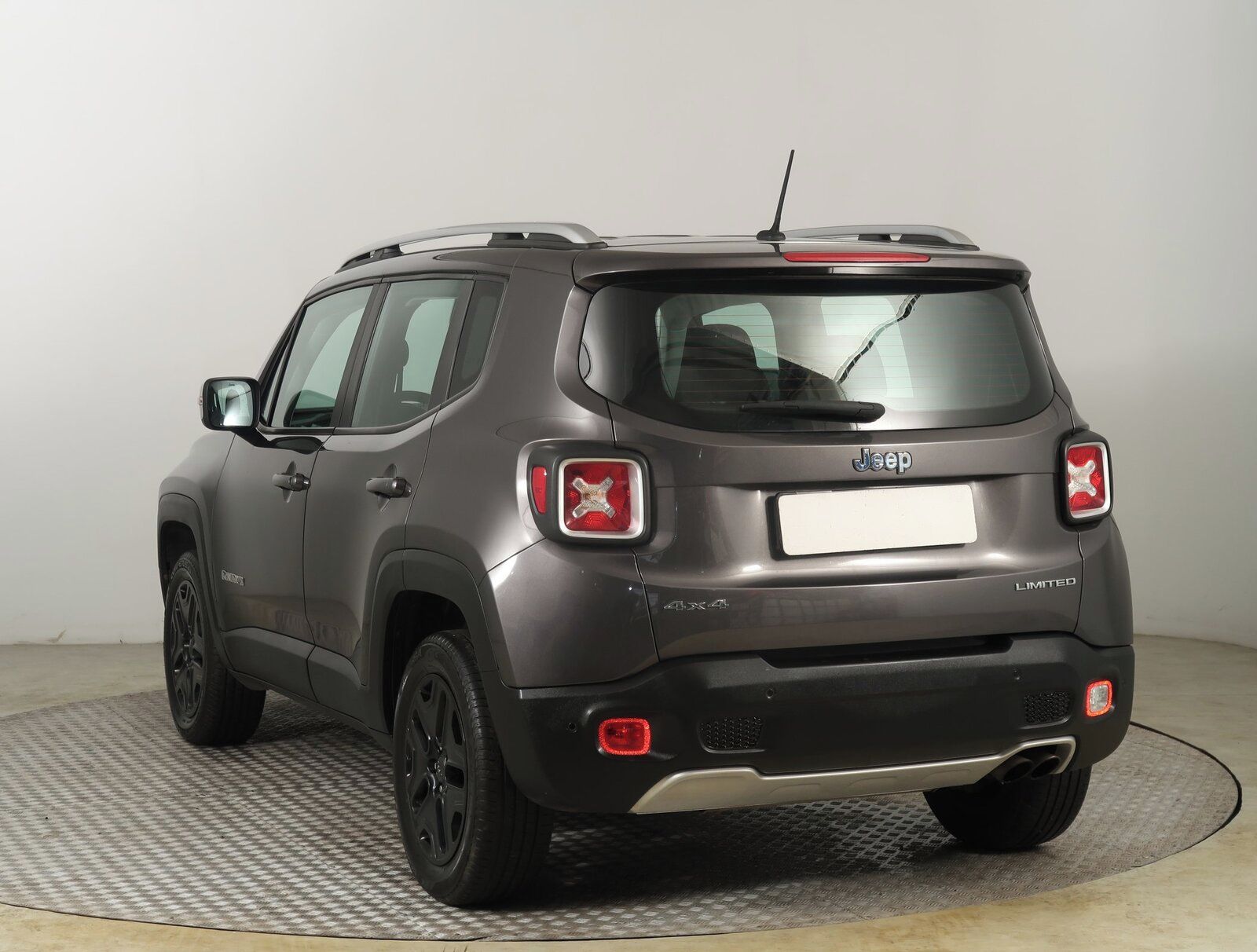 Jeep Renegade, 1.4 MultiAir, 4X4, Automat - fotka 4