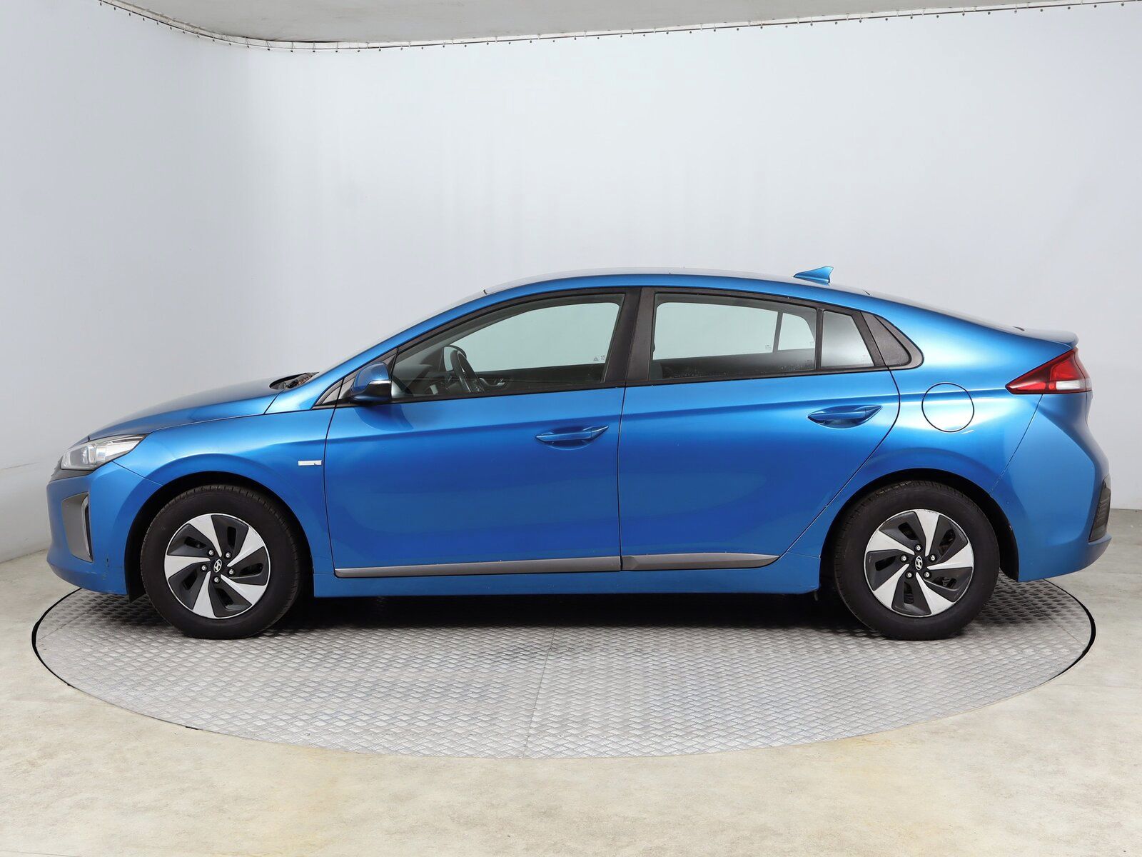 Hyundai Ioniq, Hybrid, Automat, Serv.kniha - fotka 3