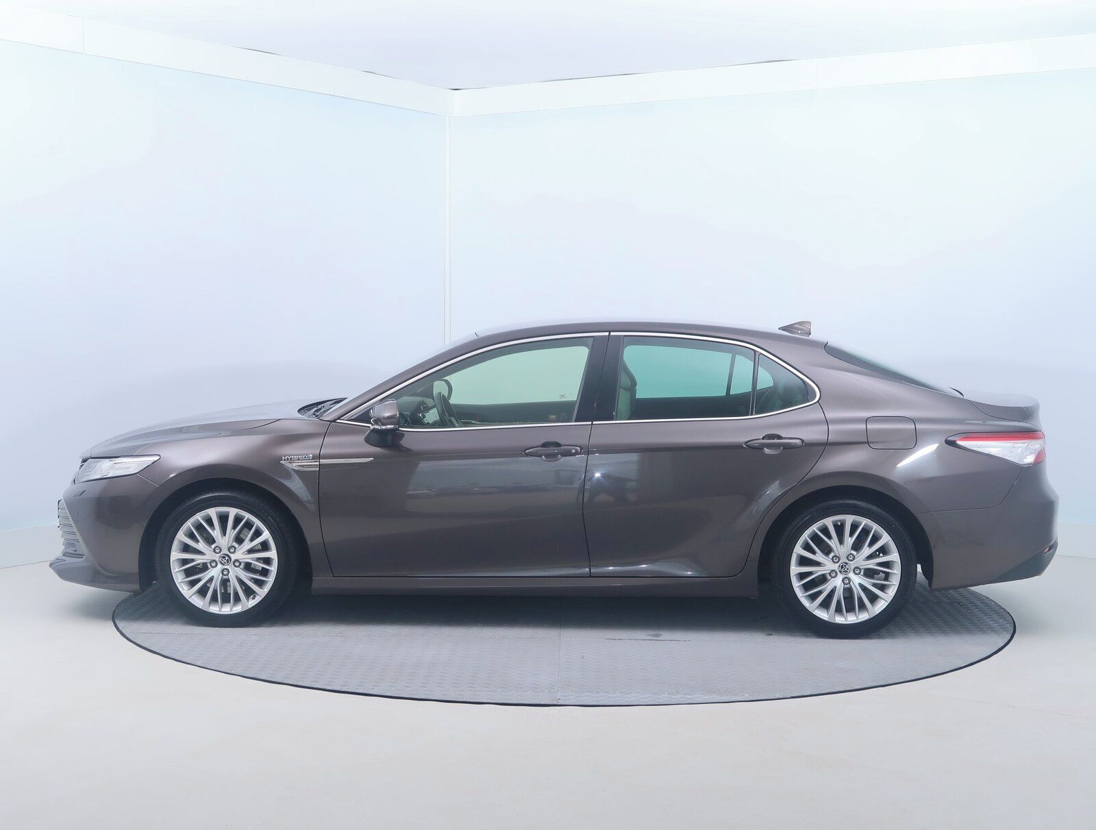 Toyota Camry, 2.5 Hybrid, Executive, Automat - fotka 3