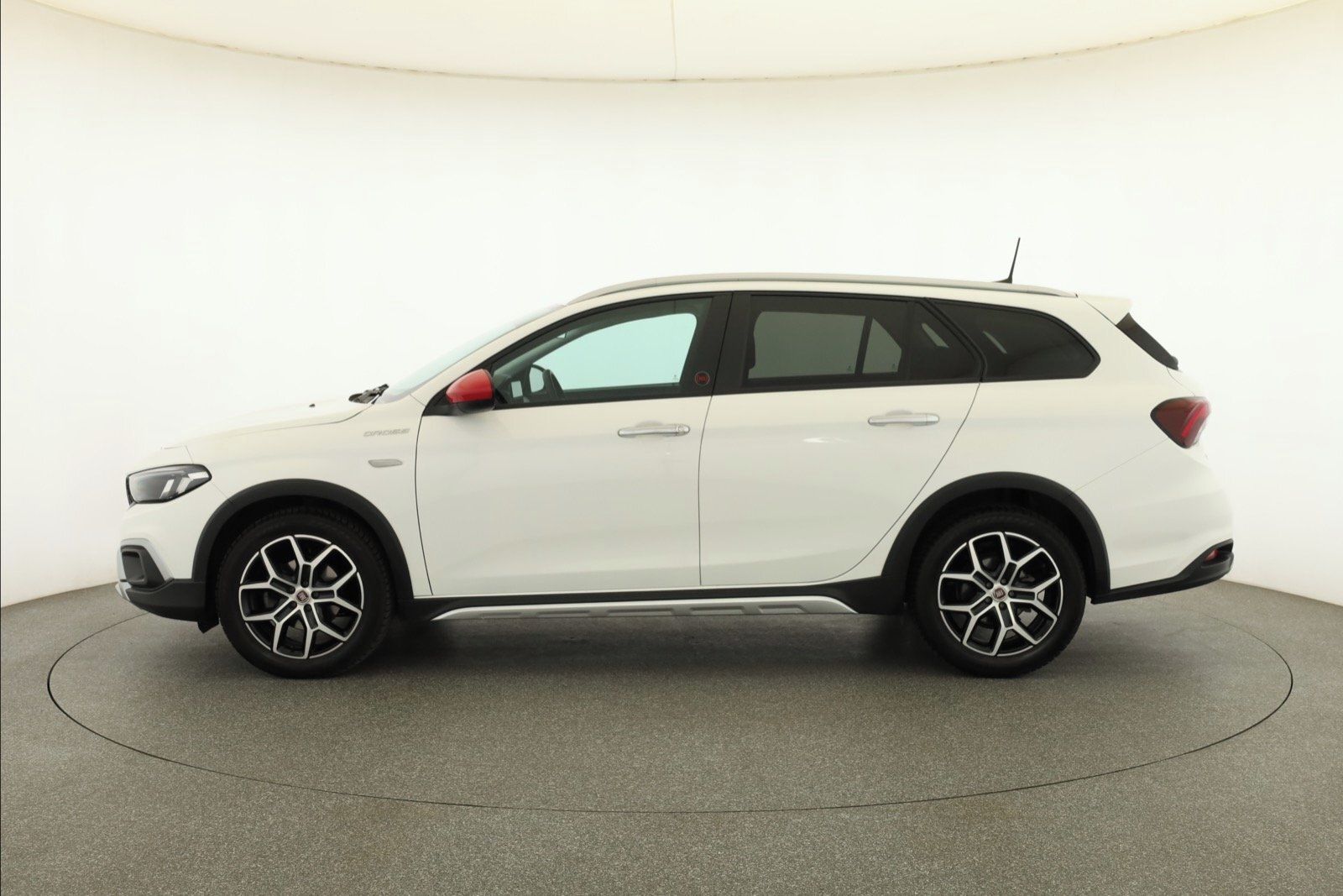 Fiat Tipo, 1.5 MHEV, Cross, Automat - fotka 3