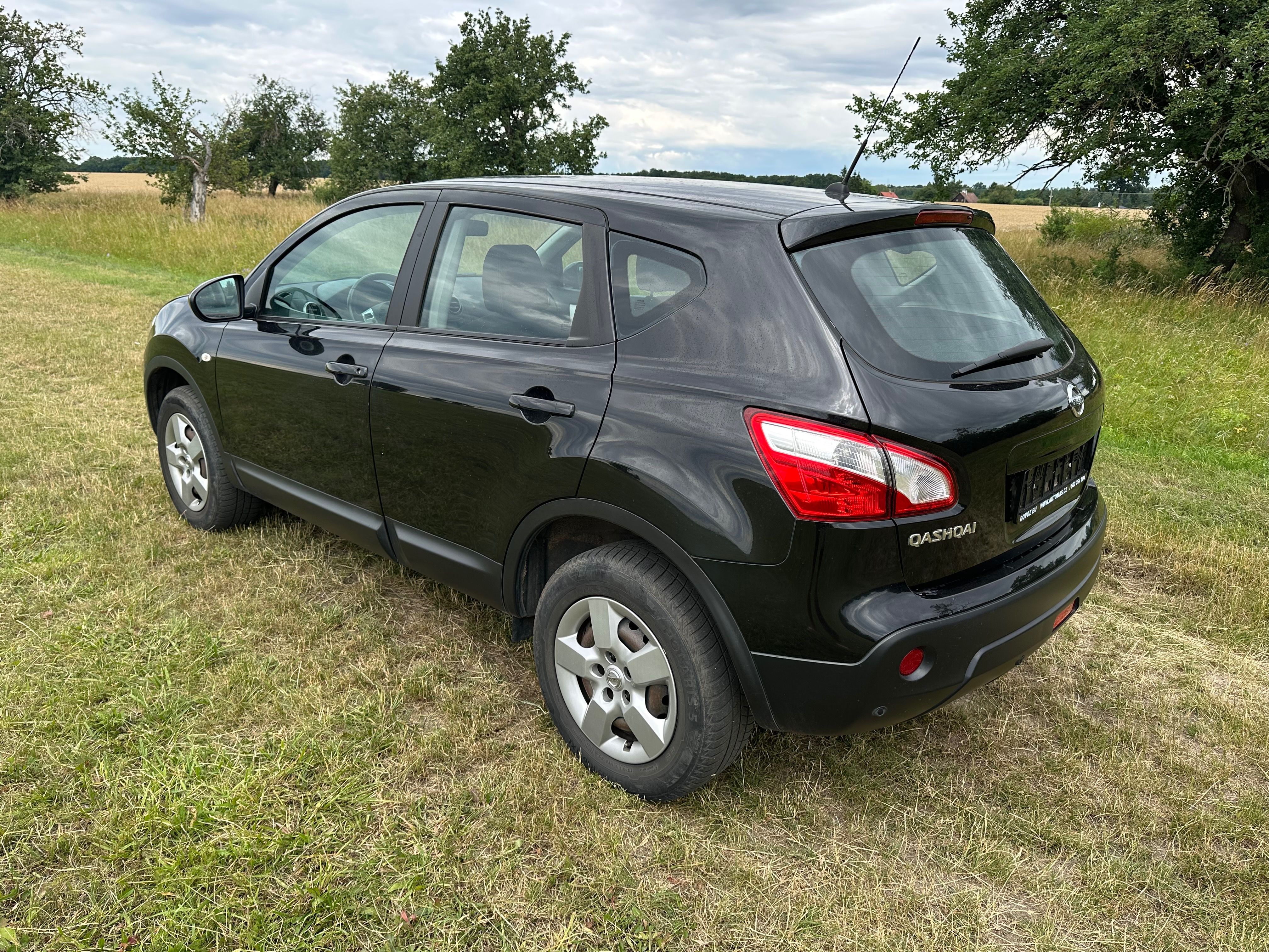 Nissan Qashqai, 1.6-86kw-SERVISKA-KLIMATRONIC - fotka 4