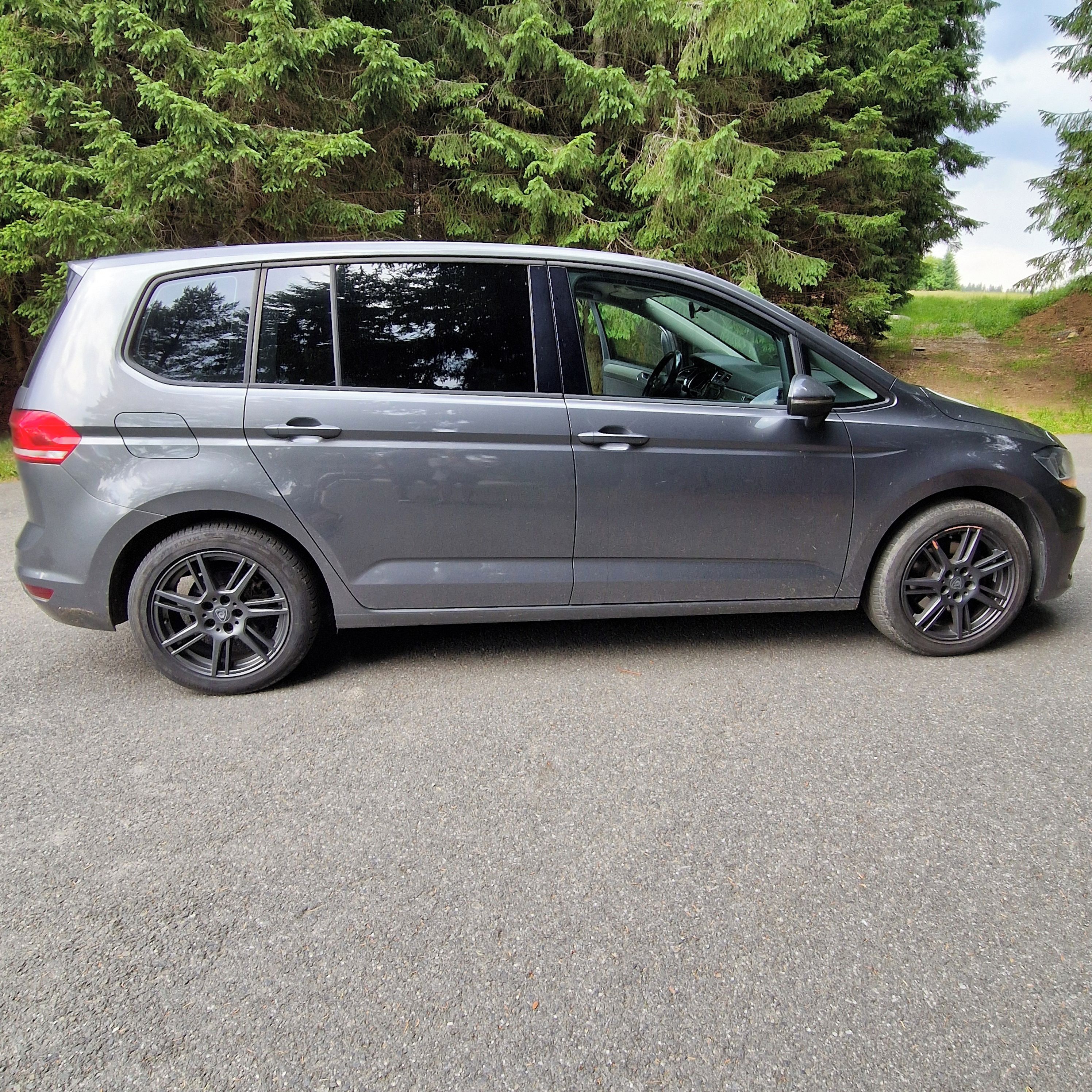 Volkswagen Touran, 1.6 TDI (85kw) - fotka 5