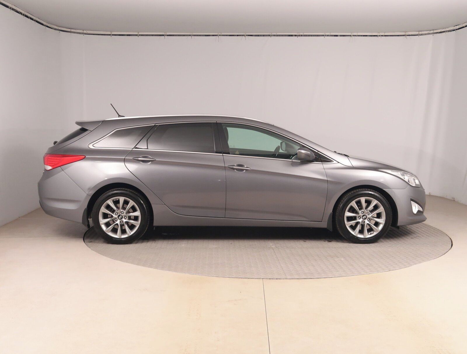 Hyundai i40, 1.7 CRDi, ČR,1.maj, Serv.kniha - fotka 6