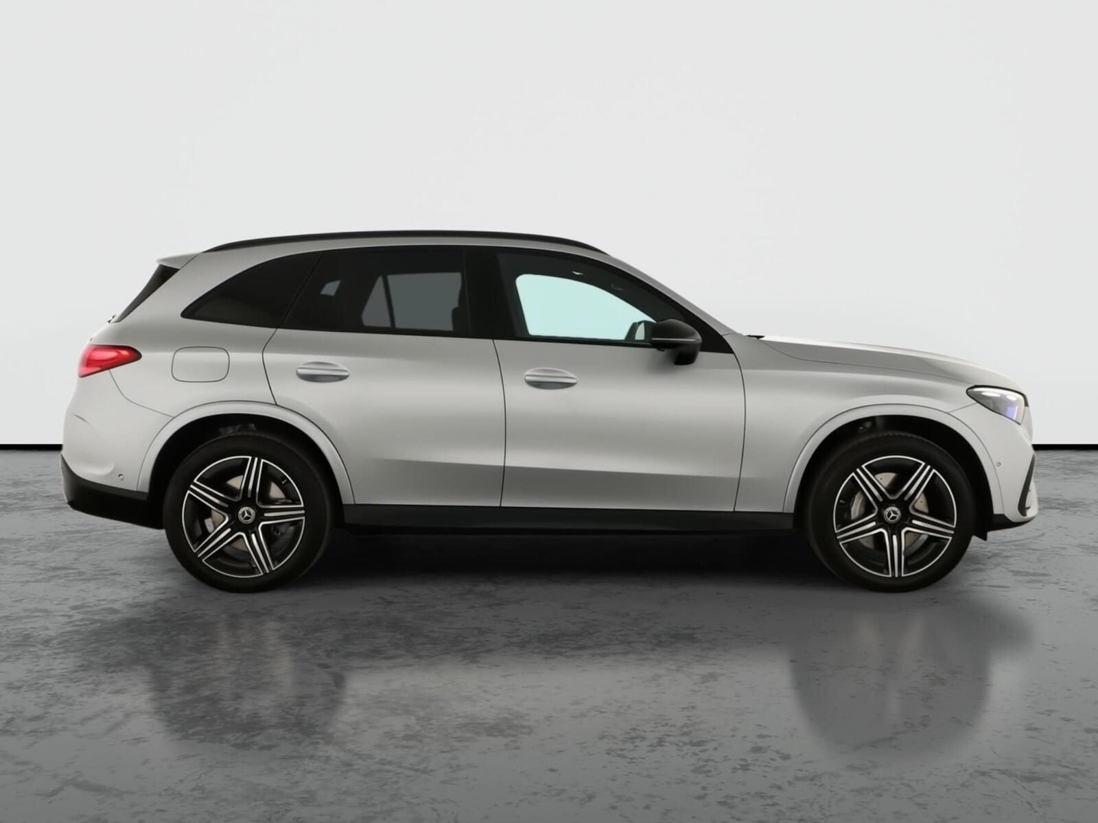 Mercedes-Benz GLC, 300 de 4MATIC, AMG LINE, PHEV - fotka 6