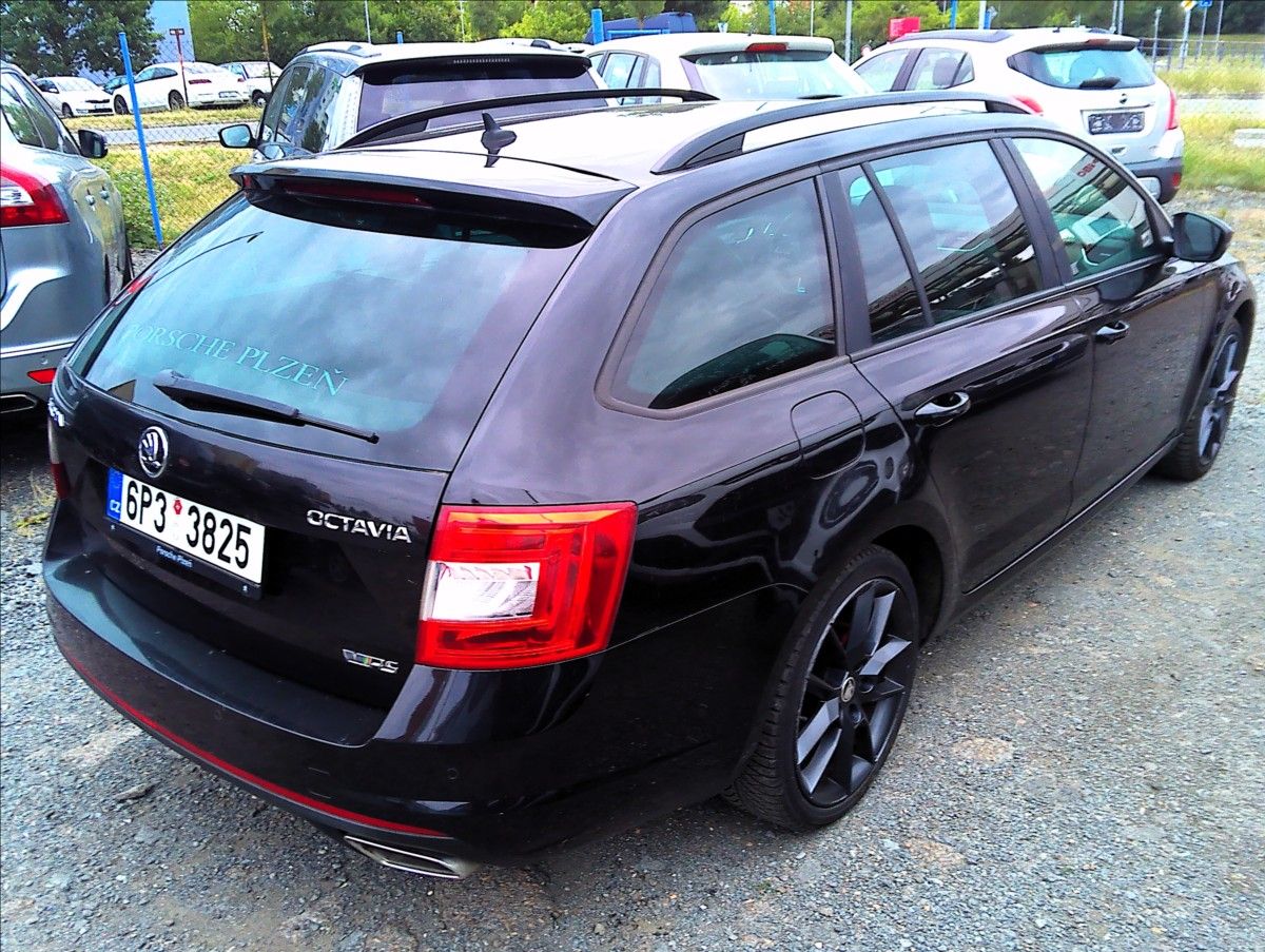 Škoda Octavia, 2,0   TDI RS PŮVOD ČR 1.MAJITE - fotka 4