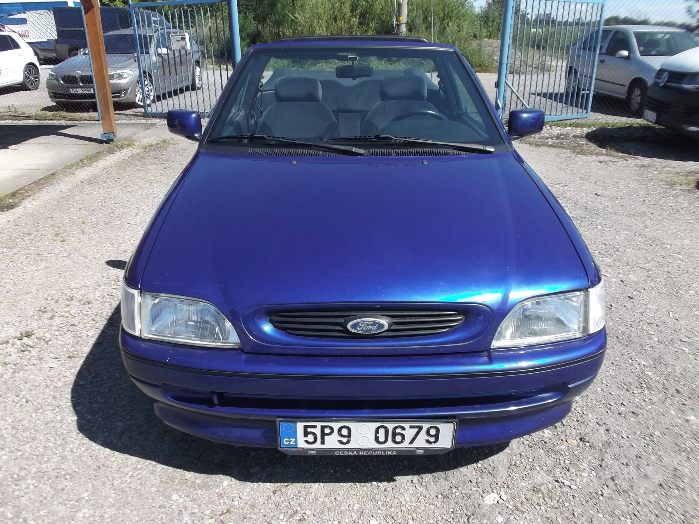 Ford Escort, 1.6i 16V - fotka 6