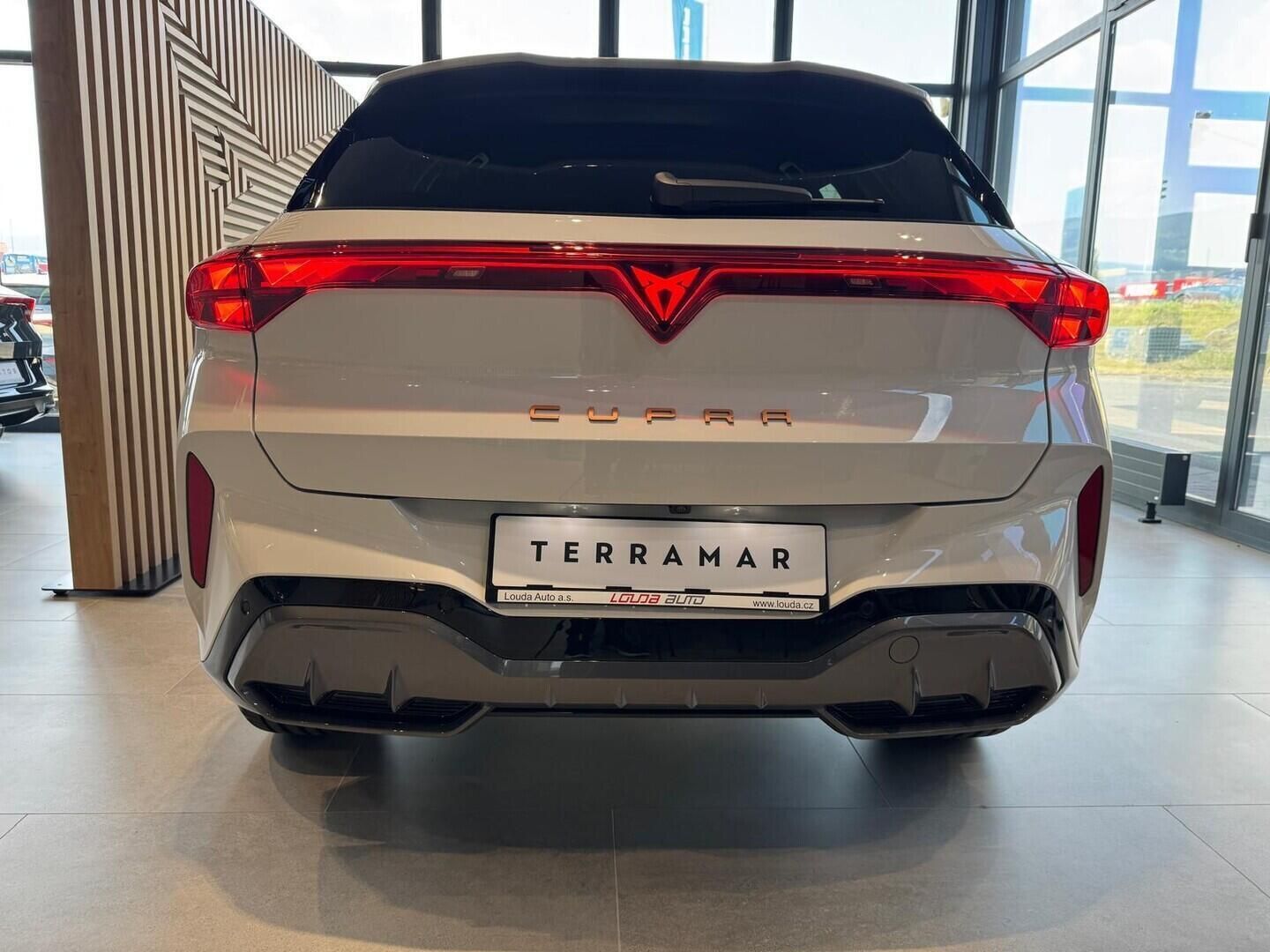 Cupra Terramar, 2.0 TSI 4WD 150 kW - fotka 6