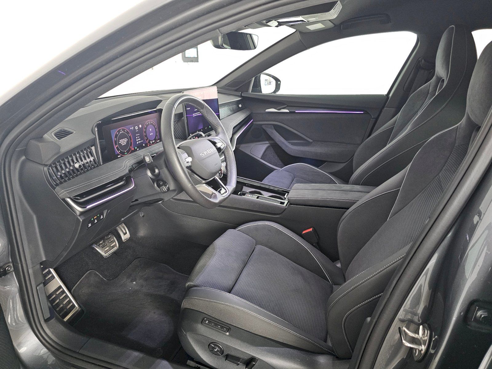 Škoda Superb, 1.5TSi 110kW SPORTLINE TAŽNÉ - fotka 6