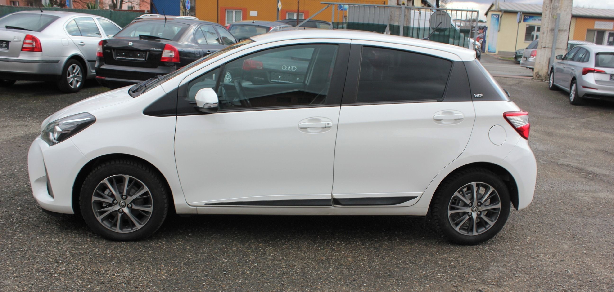 Toyota Yaris, 1.5 VVT-i, KAMERA, ČR, SERVIS - fotka 4