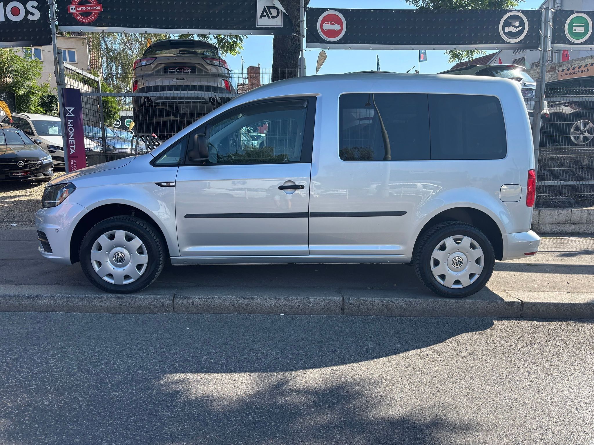Volkswagen Caddy, 1.4TSi 92KW/2017/DSG.5MÍST.1MA - fotka 2