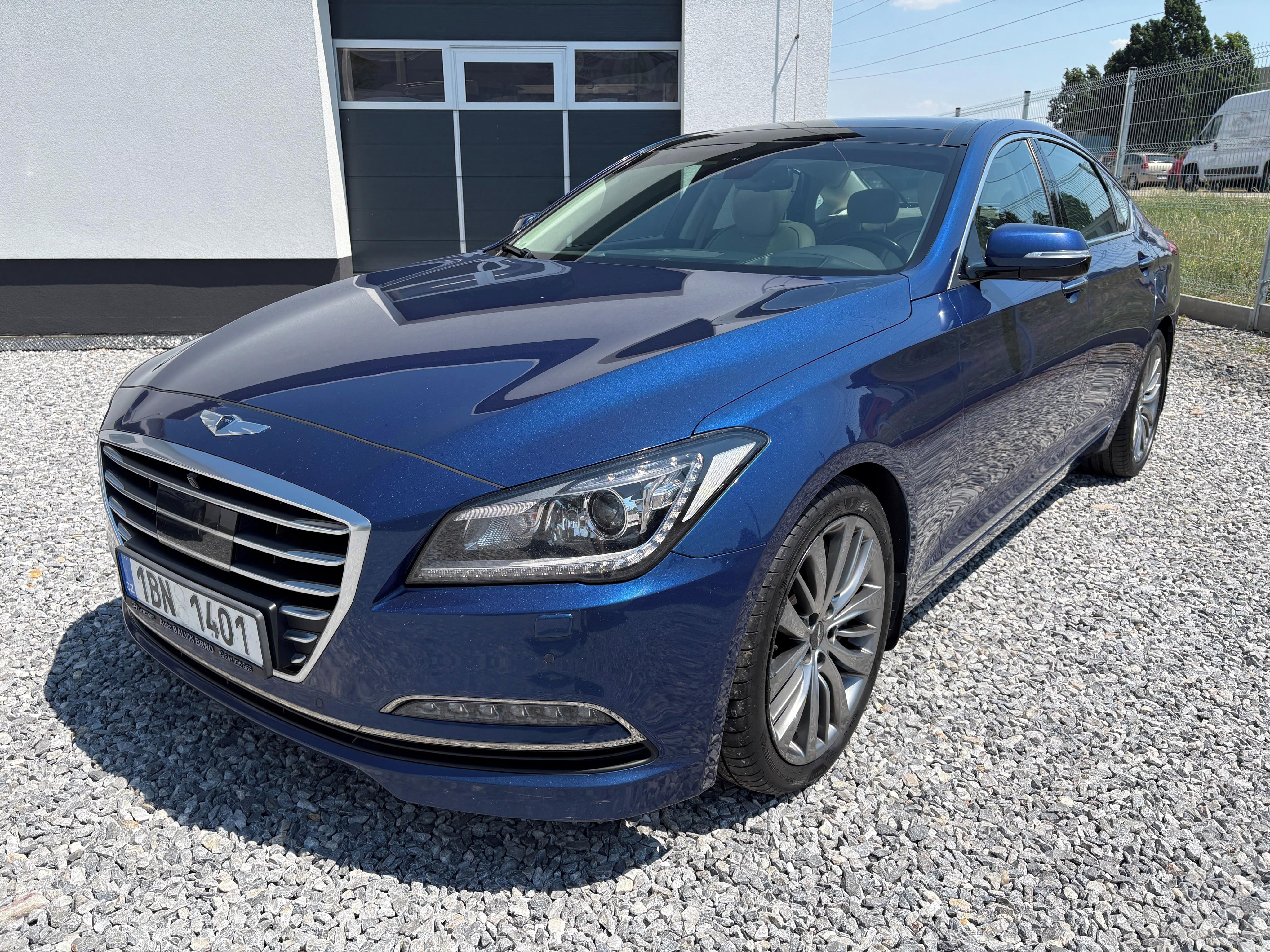 Hyundai Genesis, 3.8V6 Htrac - fotka 5