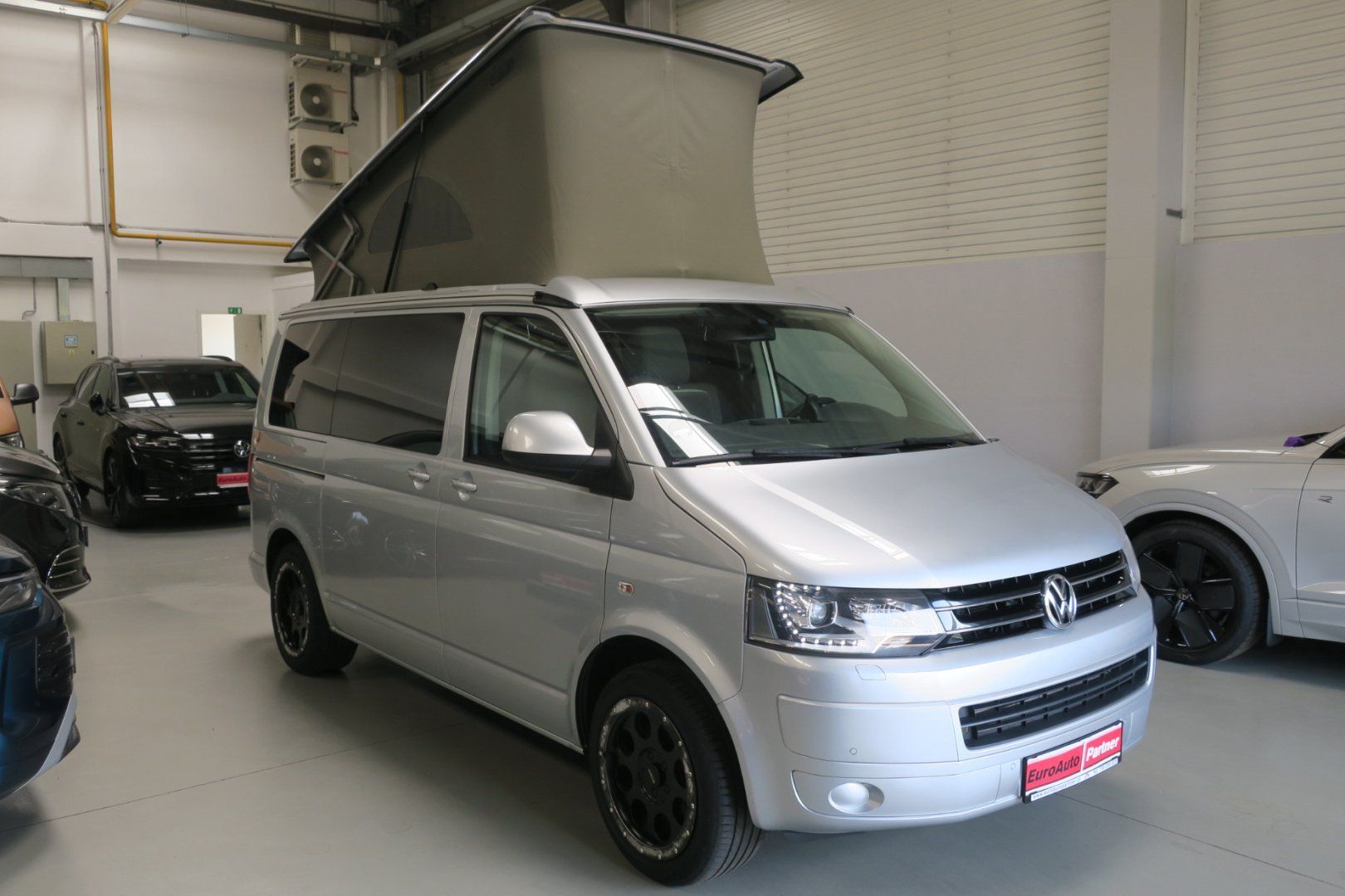Volkswagen California, 2.0TDI Beach 4Mot. DSG Bi-XEN - fotka 5