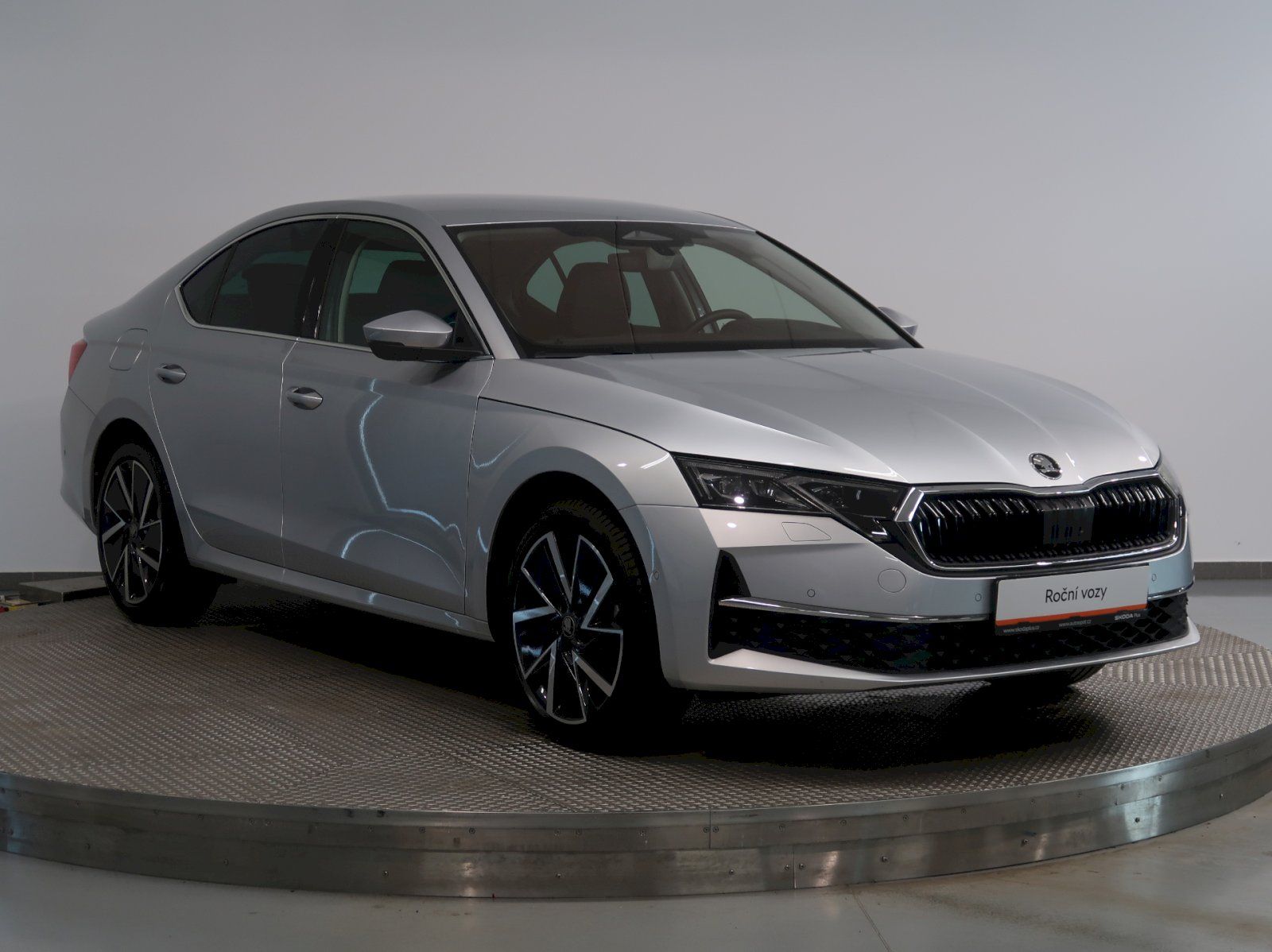 Škoda Octavia, EXCLUSIVE 2.0TDI 110KW DSG WEB - fotka 6