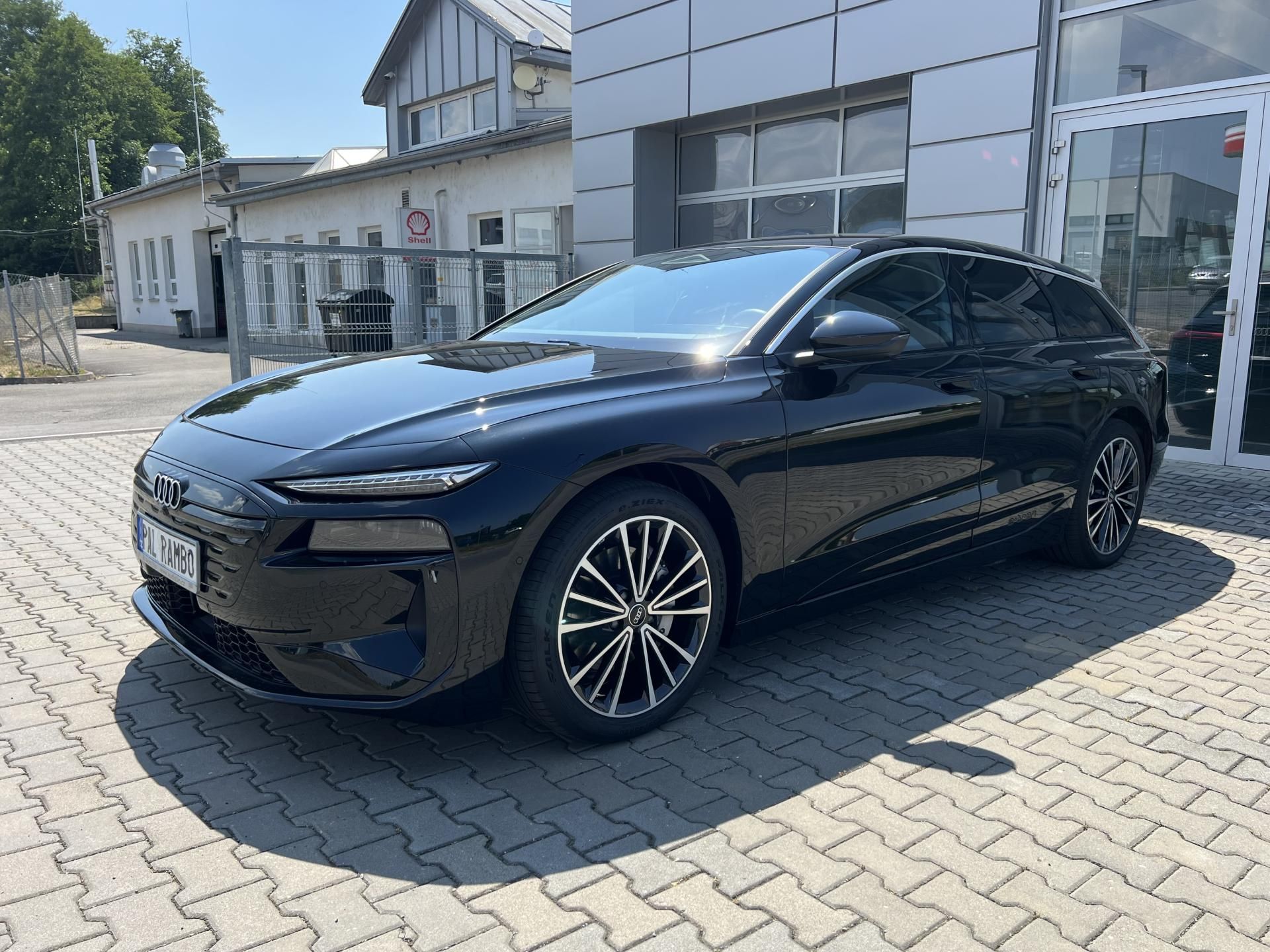 Audi A6 Avant, Audi A6 Avant E-tron quattro - fotka 2