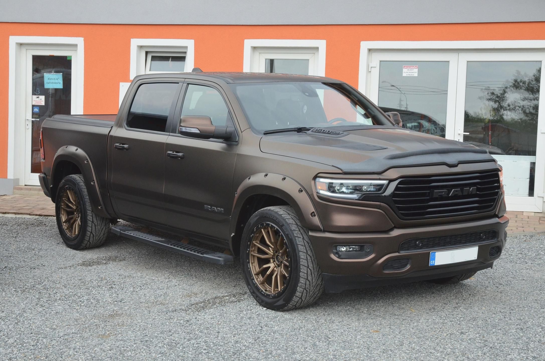 Dodge Ram, 1500 BIGHORN 5.7 V8 HEMI 4x4