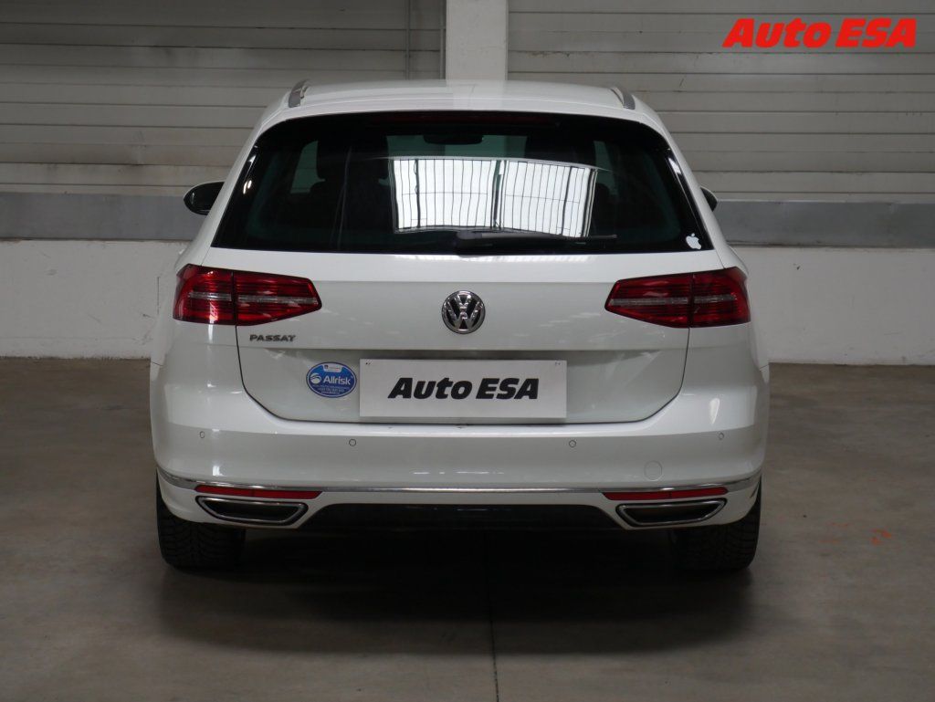 Volkswagen Passat, 1.8,ČR,Comfortline,DSG - fotka 5
