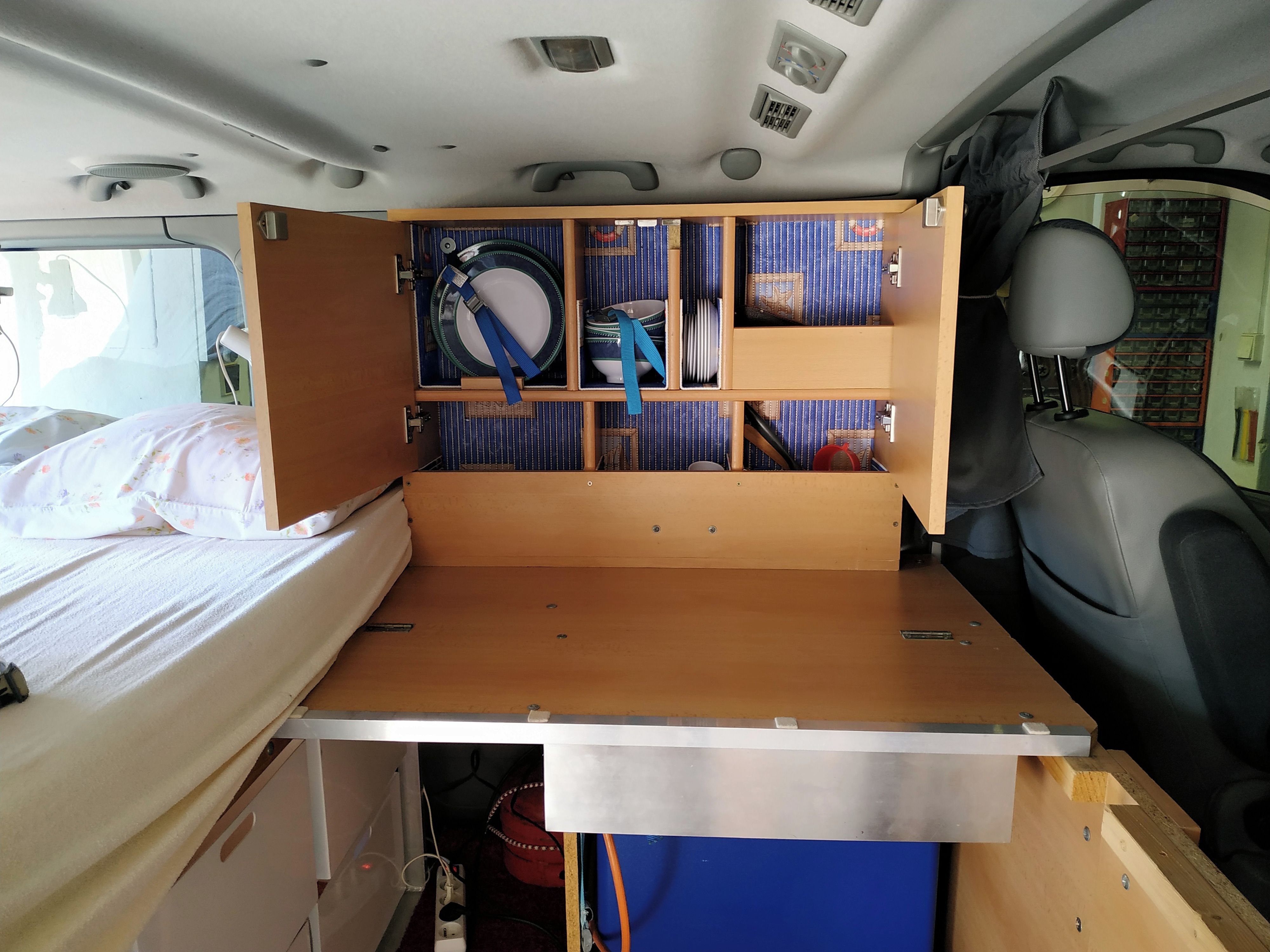 Renault Trafic, 2,0 dCi -bus/obytná vestavba - fotka 2