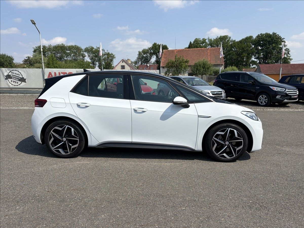 Volkswagen ID.3, 55KWH,110KW LED,Navi,CarPlay,T - fotka 3