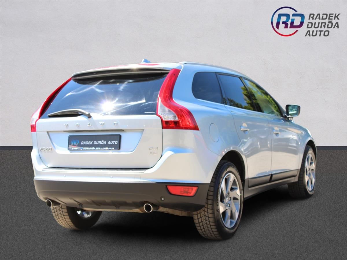 Volvo XC60, 2,4 D4  ČR,A/T,4x4,OCEAN RACE - fotka 5