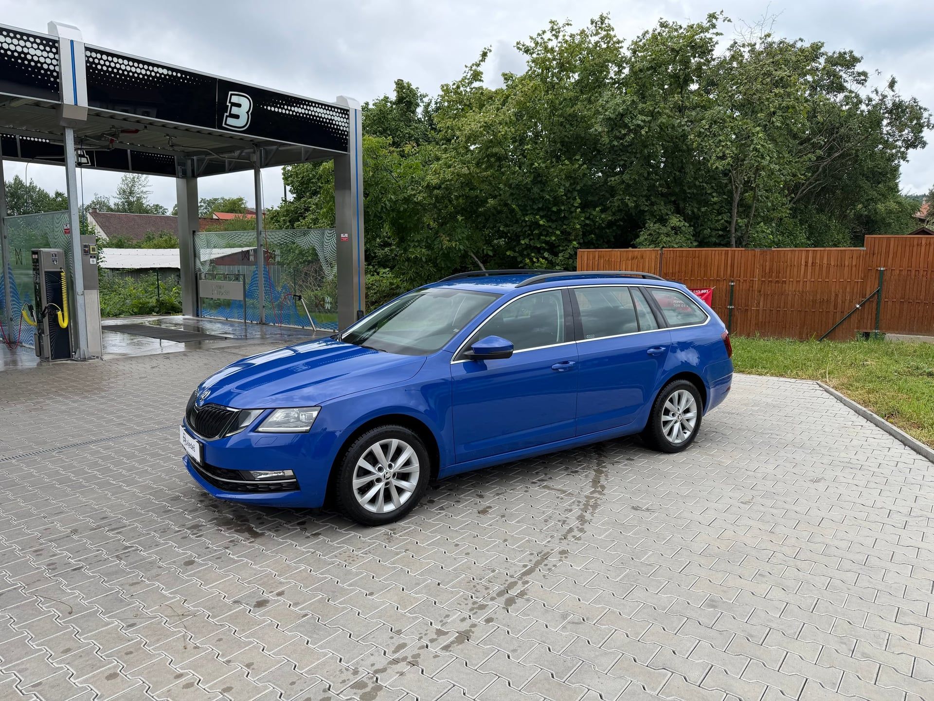 Škoda Octavia, Combi/2.0TDI/ČR-2.maj/Style - fotka 2