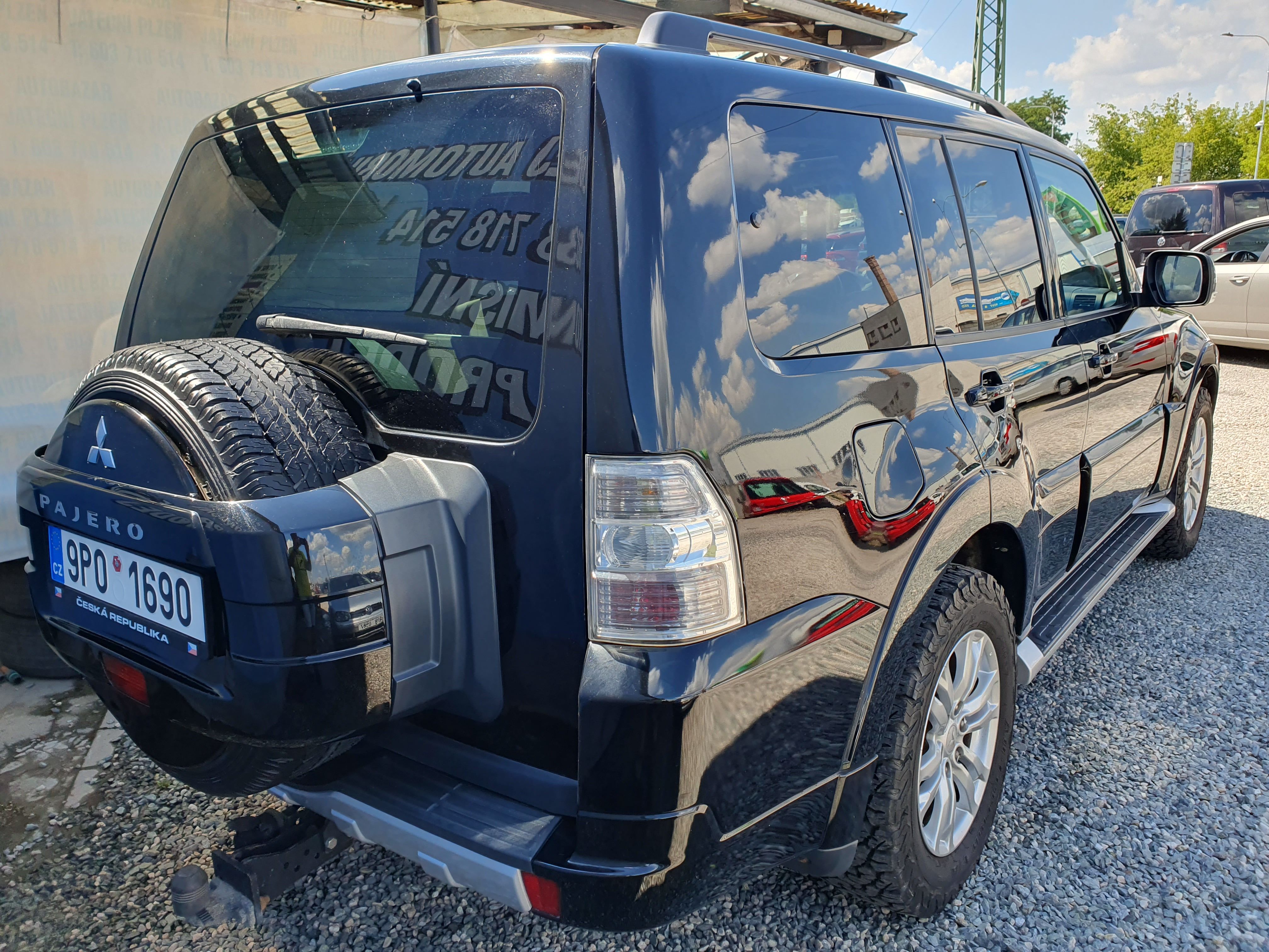 Mitsubishi Pajero, 3.2 DiD 147 KW NOVÉ ČR - fotka 3